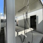 installation électrique en cours sur un bungalow d'occasion euromodule